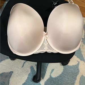 Torrid push-up t-shirt bra. Brand new